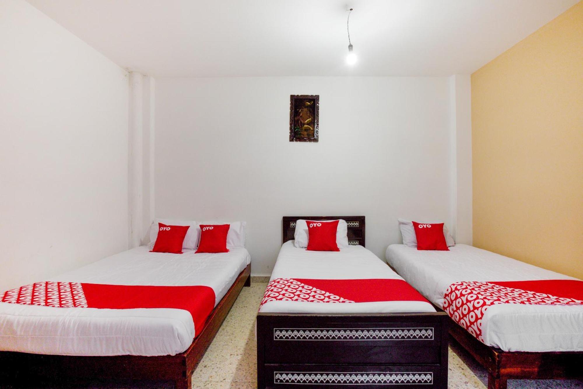 Oyo Emperador, Hotel 3*