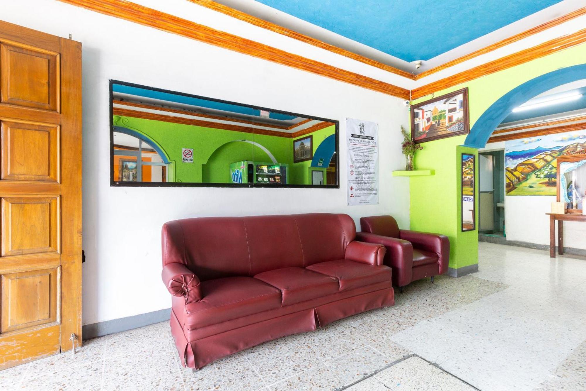 Oyo Emperador, Oaxaca