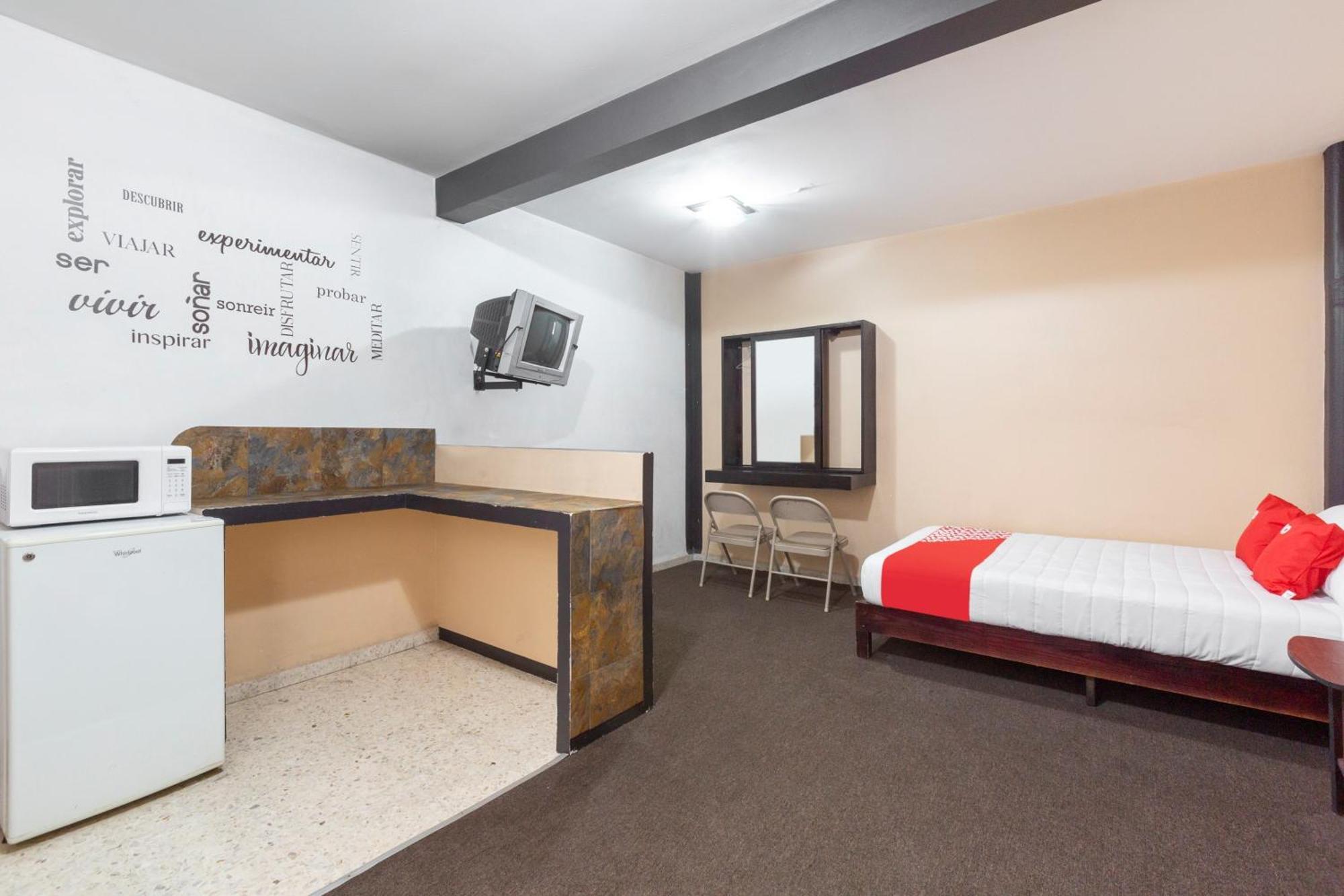 Hotel Oyo Emperador, 3*